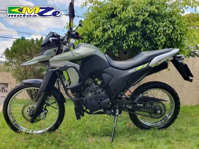 YAMAHA XTZ 250 LANDER 2025 VERDE COM 17.000 KM