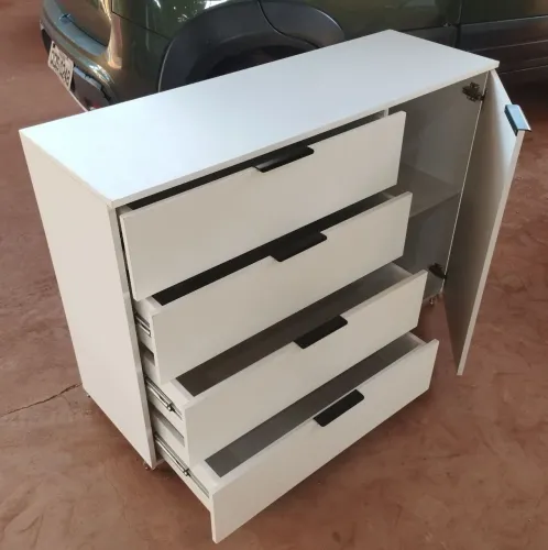 Cômoda de MDF