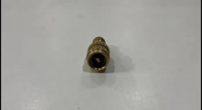 Adaptador para mangueira de r22 (1/4) com saída para sistemas de r32 e 410a