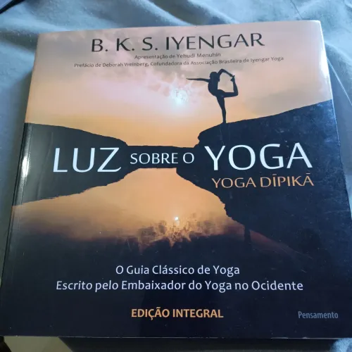 Livro luz sobre o yoga - edição integral