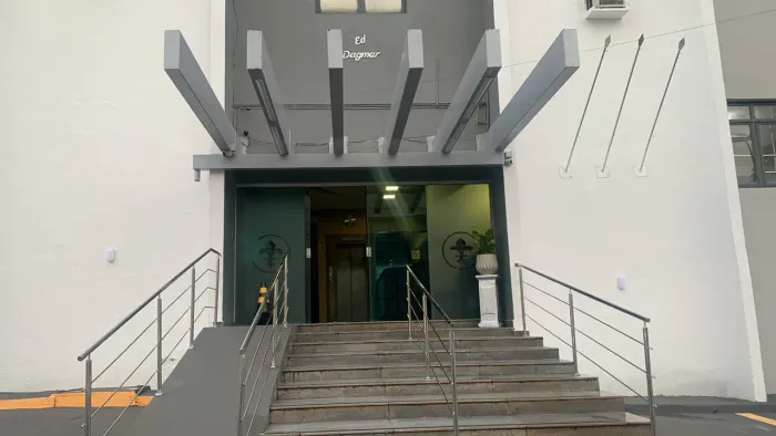 Contrata (Leia o Anúncio)