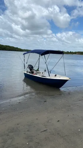 Barco com motor HIDEA 5hp 2t