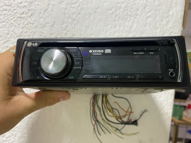 Vendo rádio LG com cd pendrive auxiliar  ou troco por módulo para tocar  trio