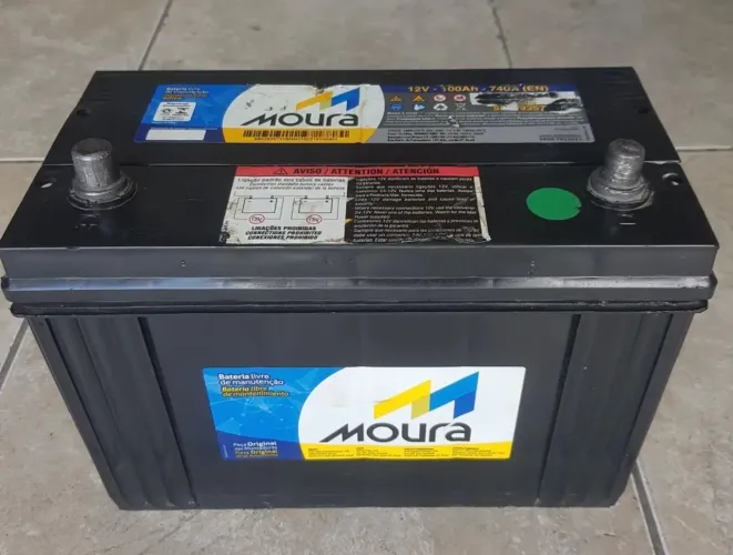  bateria  Moura 100