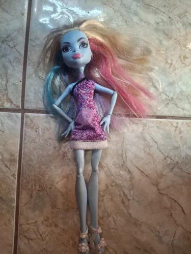 Monster high boneca Abby
