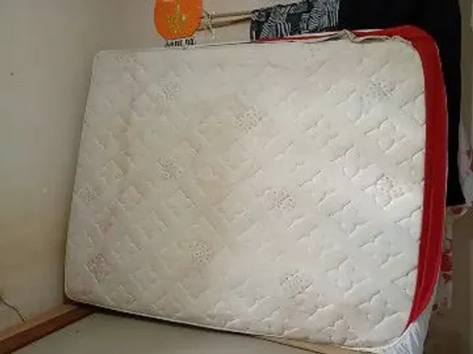 Vendo colchão p/cama king ou troco em guarda roupa