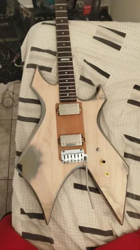 Guitarra warlock completo (peças dr alto padrao)