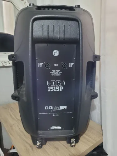 CONJUNTO CAIXA DONNER 300 W RMS - FALANTE DE 15 +ATIVA + PASSIVA  +TRIPÉS + CABOS