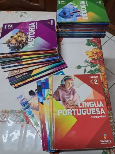 Livros Didáticos 1 ano - Ensino Médio - Poliedro 2024