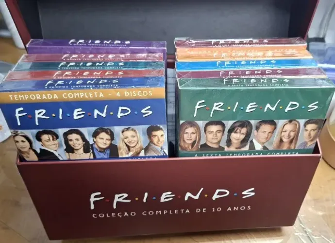 Coleção Completa de 10 Anos - Estojo Dvds Friends - 10 Temporadas