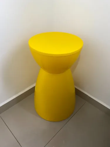 Banco banqueta amarela polipropileno