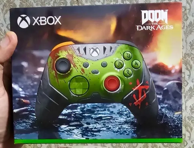 Controle Xbox Series edição limitada Doom: The Dark Ages