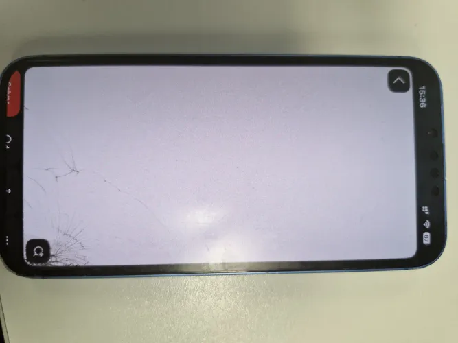 iPhone 13 128GB tela trincada