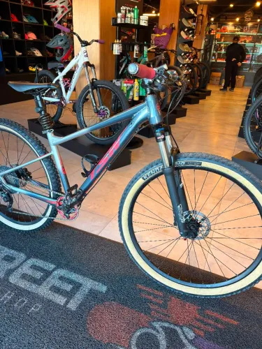 DEORE XT Bike 100% revisada 