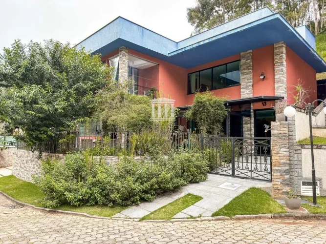 Casa com 3 dormitórios à venda, 224 m² por R$ 1.790.000,00 - Quebra Frascos - Teresópolis/