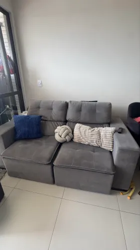 Sofá retrátil e reclinável