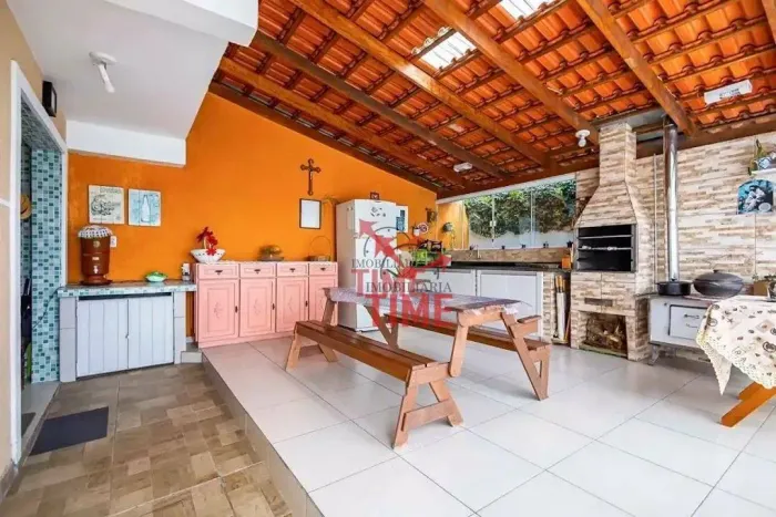 Sobrado à venda 3 quartos 1 suíte - Santa Cândida, Curitiba - SO0287