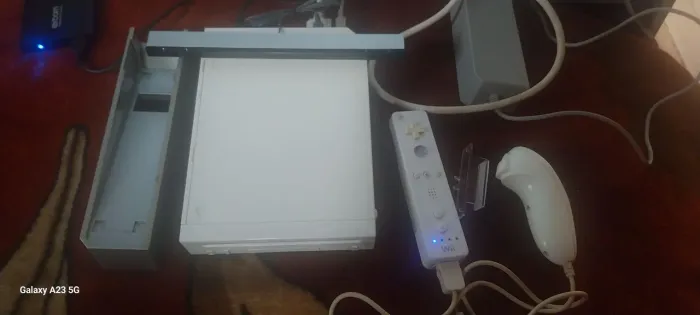 Nintendo wi branco desbloqueado com HD de 500 gigas já com jogos