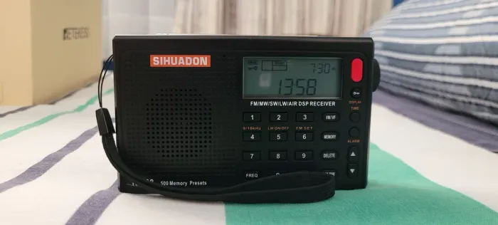 Rádio Portátil Sihuadon R-108 Preto/ñ Xhdata, Tecsun, Sony, Degen, Sangean, Grundig