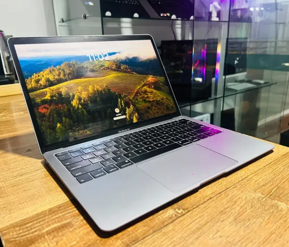 MacBook Air | Core i5 | 8GB RAM | Tela 13.3" Retina | Super Novo | Troco Em Notebook