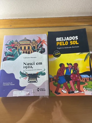 Livro: nasci em 1922 e Beijados pelo Sol