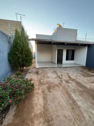 Alugo casa com 3 quartos no Aureny 3