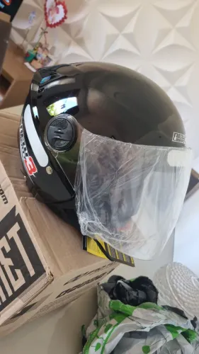 Capacete tamanho 58 novo top de verdade