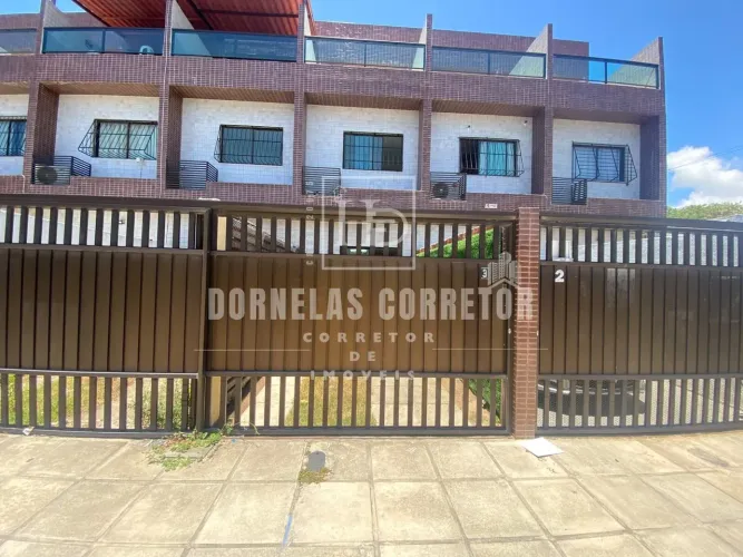 Casa Triplex em Jardim Atlântico | 2 Quartos, 1 Suíte, 1 Vaga de Garagem, Varanda Gourmet.