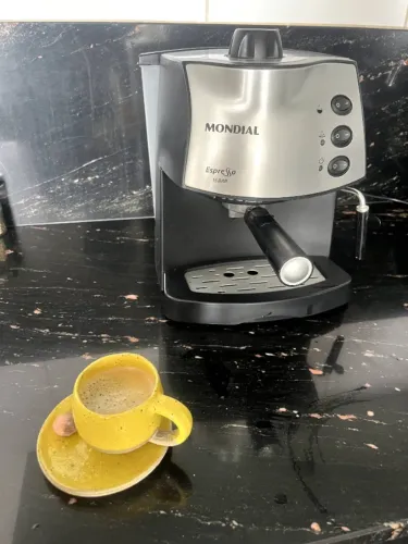 MONDIAL Máquina de Café Espresso Coffee Cream, Preto/Inox, 800W, 110V