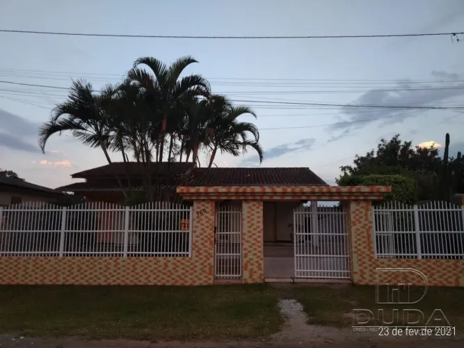 CASA NO BAIRRO SANTA CRUZ - FORQUILHINHA