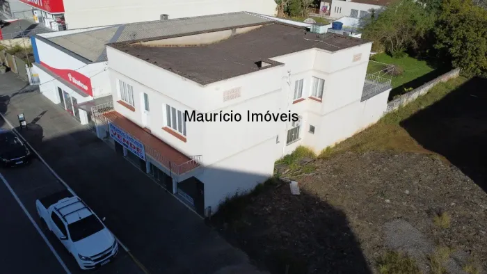 Predio Residencial e comercial na Rua Coronel Feddersen, Centro de Taio, contendo 4 salas