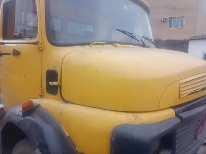 CAMINHÃO MB 1516