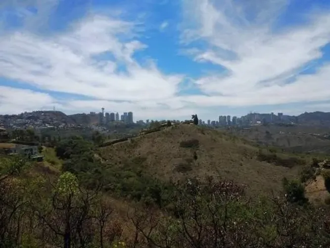 Lote com 1.128 m2 no condomínio Vila Del Rey na cidade de Nova Lima