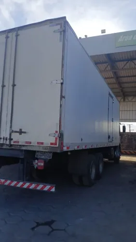 Baú de truck 8,5