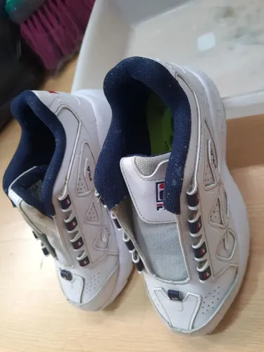 Tênis feminino n. 35 FILA semi novo