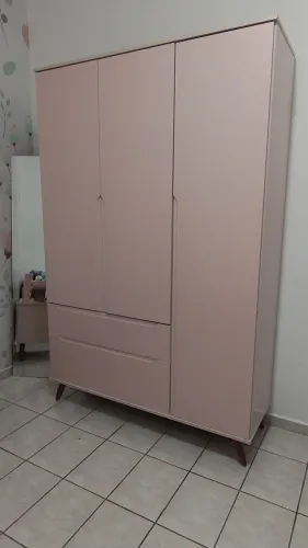 Guarda roupa infantil/juvenil rosa retrô
