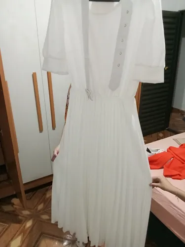 Vestido branco longo finíssimo,para qualquer ocasiãoes camento, chá de revelação e etc....