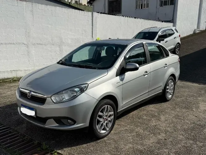Fiat Grand Siena Essence Dual. 1.6 Flex 16V 2016