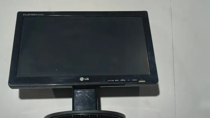 LG Flatron W1642S (ou modelo relacionado W1642S-PF de 15,6 polegadas)