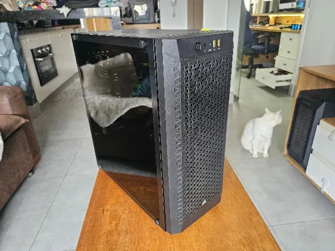 PC Gamer AMD Ryzen 7 5800X3D + 32 GB RAM DDR4 + AMD Radeon RX 6800XT