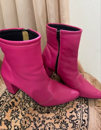 Bota 38