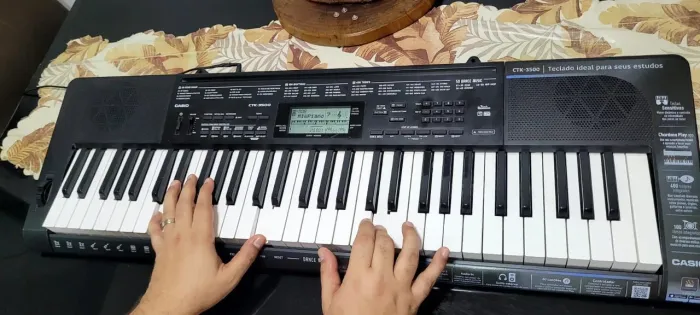 ? Teclado Casio CTK-3500 (Estado de Novo!) - R$ 600