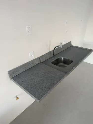 Pia para cozinha com torneira sem uso