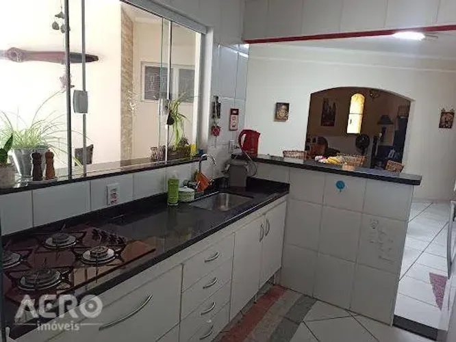 LINDA CASA COM PISCINA VILA FALCÃO