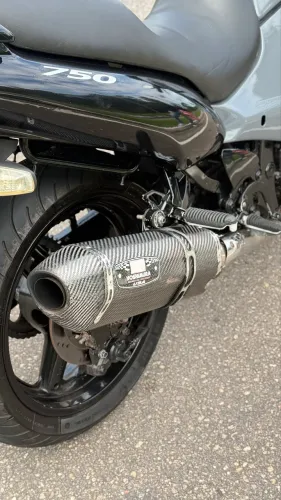 Suzuki GSX 750F