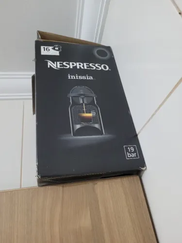 Cafeteira nespresso Inissia 19 bar
