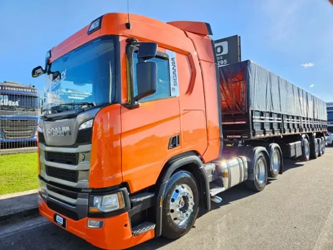 Scania R500 6x2 Ano 2021Com Retarder + Carreta Graneleira 4 Eixo Facchini Ano 24 Sem Pneu