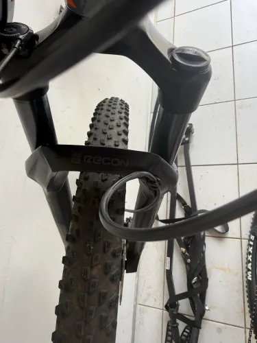 Suspensão Rochshox Recon