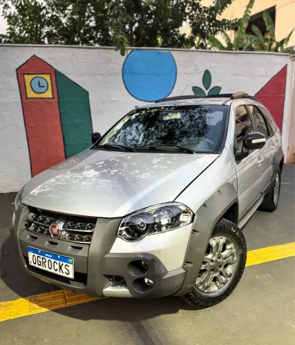 Fiat Palio Week.adv.lock.dualogic 1.8 Flex 2012