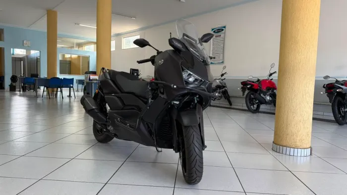 Yamaha XMAX 300 CONECTED